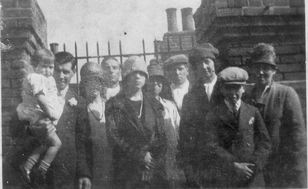 Harold Liz with family group