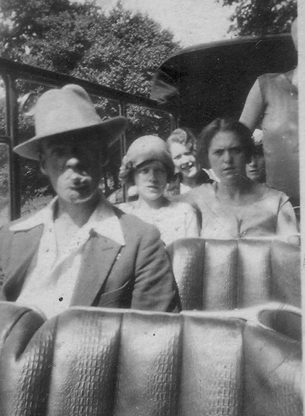 Liz and harold honeymoon coach to Hampton Court