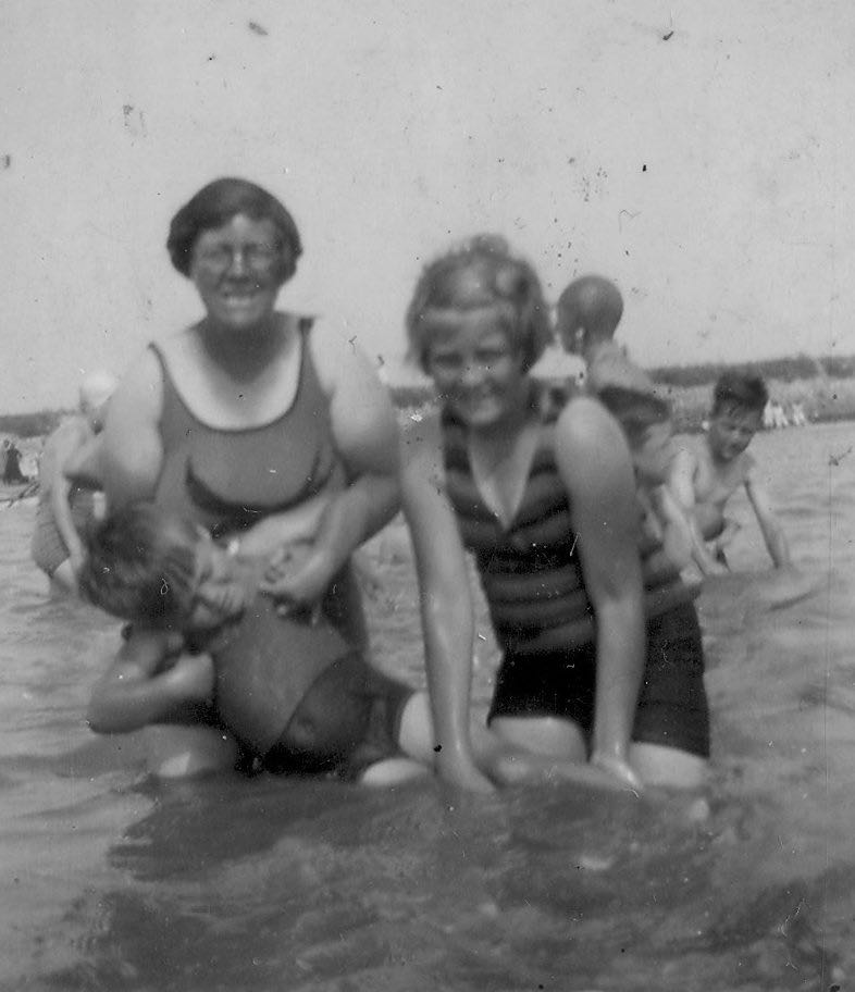 Liz Bob eileeen Canvey 1936